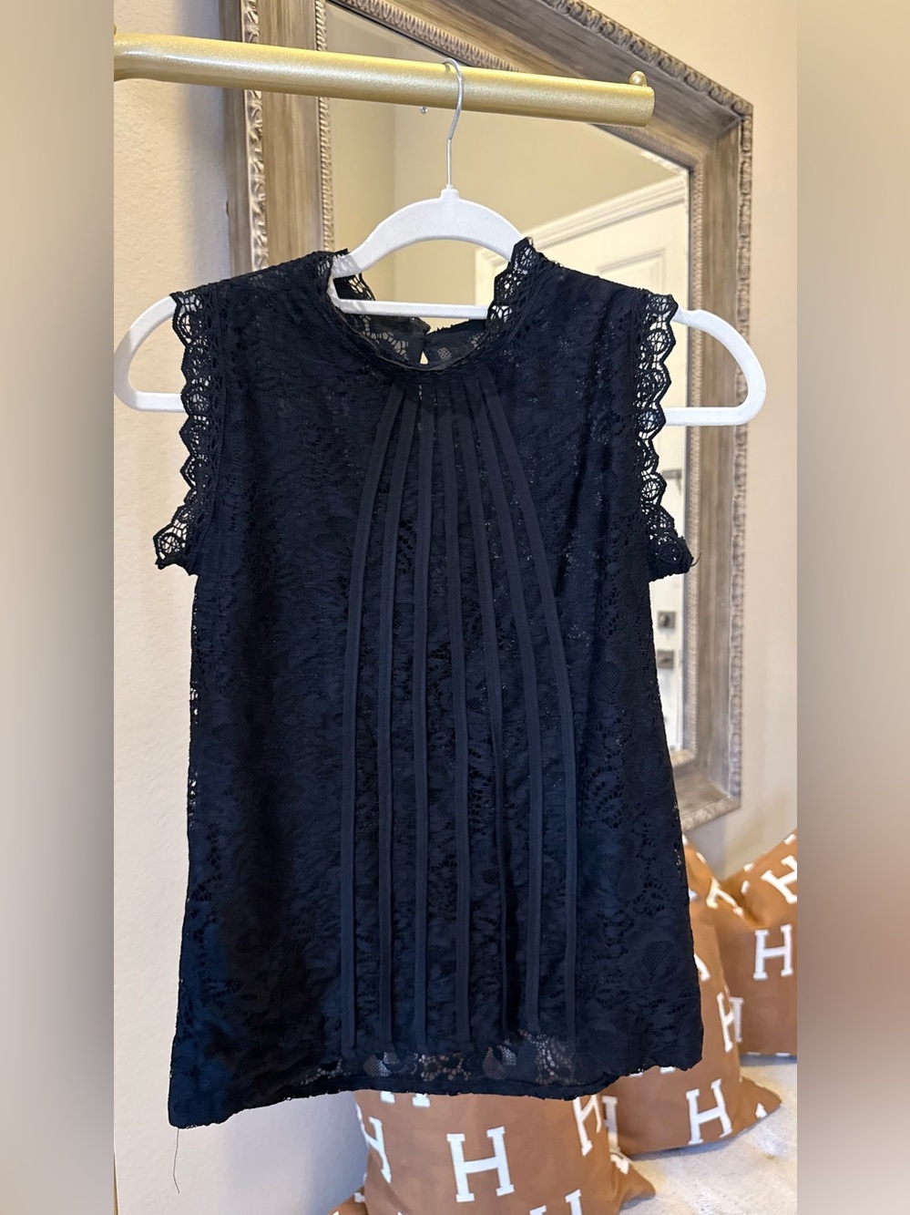 Lace Pleated Front Sleeveless Top - Black